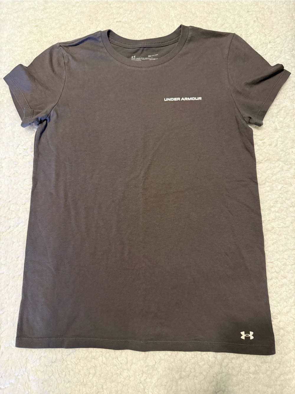 Under Armour women’s small Dark Gray Short Sleeve Tee
